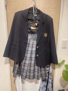 ネイビー ボタン付きブレザー 学生服スカート少し短めのサムネイル