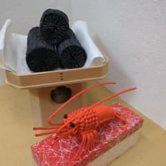 組紐　伊勢海老　正月飾りや蓬莱飾りなどにも 蓬莱飾 三方 炭 組紐伊勢海老 茶道具 正月 飾り 茶道 - メルカリ