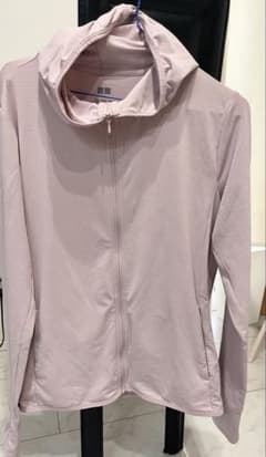 UNIQLO UVカット フルジップパーカー XLのサムネイル