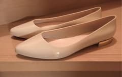 オリエンタルトラフィック25.0〜25.5相当41サイズ　ベージュレインパンプスのサムネイル
