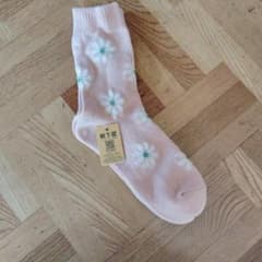 靴下屋　 花柄ピンクソックスのサムネイル