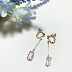 天然石【クンツァイト】ゴールド　揺れるイヤリング/ピアスのサムネイル