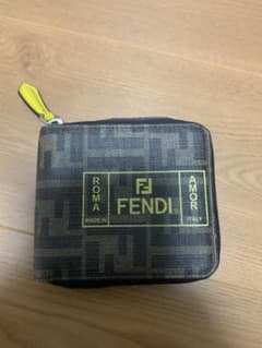 FENDI ジップ財布のサムネイル