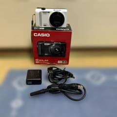 CASIOのコンパクトデジタルカメラ - メルカリ