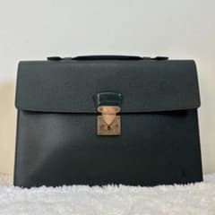 極美品 LOUIS VUITTON ルイヴィトン M30074 鍵付き エピセア - メルカリ