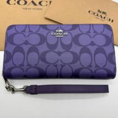 COACH パープルシグネチャー 長財布 C4452 - メルカリ