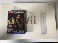 Wii本体 白＆GC版バイオハザード0&コントローラー2個 ※カバー部分破損ありのサムネイル
