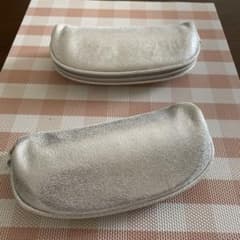 ドゥセー　シルバーメガネケース２個セットのサムネイル