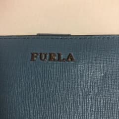 二つ折り　財布　フルラのサムネイル