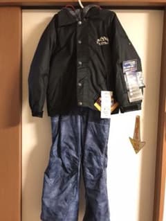 値下げ！！新品未使用☆スキーウェア 上下セットのサムネイル