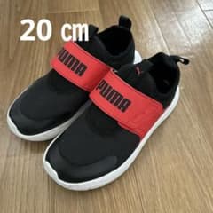 PUMA 20センチ　スニーカー 黒/赤のサムネイル