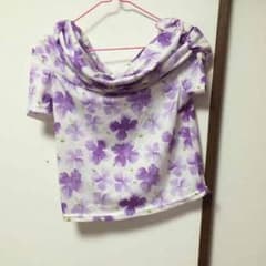 方出しトップスのサムネイル
