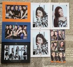 ITZY フォトブック＆フォトカードセットのサムネイル