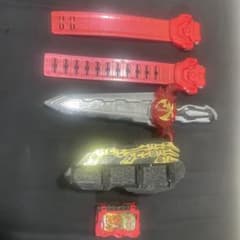 仮面ライダーセイバー 聖剣ソードライバー ブレイブドラゴンのサムネイル
