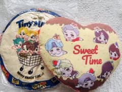 TinyTAN TinyMART 쿠션 2점 세트