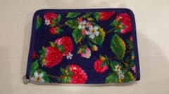 ☆美品 フェイラーストロベリーフィールド マルチケース 母子手帳