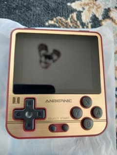 新品同様 ANBERNIC RG280V ファミコンカラー（GOLDEN)のサムネイル