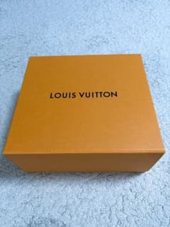 LOUIS VUITTON 空箱 ギフトBOX ルイ・ヴィトン マグネット開閉 - メルカリ