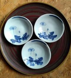 青い花柄の小皿3個セットのサムネイル