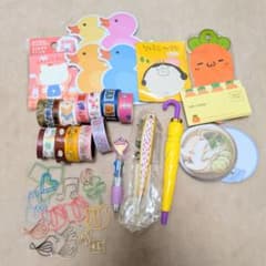 サンリオキャラクター入り文房具セット マステ 付箋 クリップ ボールペン メモ帳のサムネイル