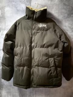 Stussy ステューシー BLACKブラック ダウンジャケットLサイズのサムネイル
