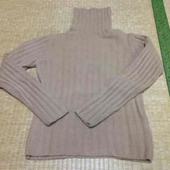 ユニクロ  タートルセーターのサムネイル