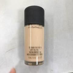MAC スタジオ フィックスフルイッドSPF15 NC15のサムネイル