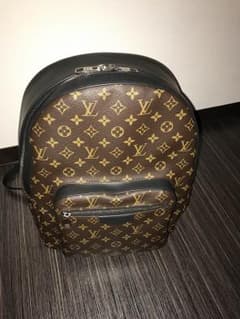 LOUIS VUITTONリュックのサムネイル