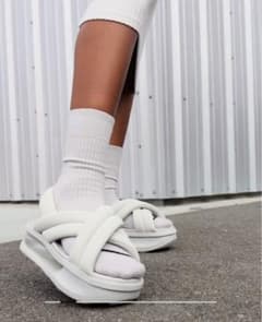 NIKE ナイキ　エアマックス　アイラ　新作限定カラー　ホワイト　白　23cmのサムネイル