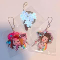 白妖様/ヒロアカ ぴた！でふぉめ レインコート アクリルキーホルダーのサムネイル