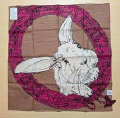 ヴィヴィアン ウエストウッド 大判ハンカチ スカーフ ウサギ - メルカリ