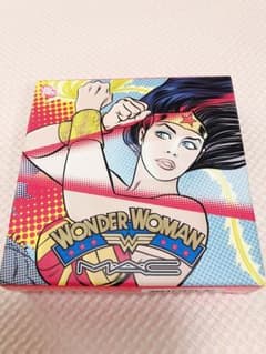MAC♡ワンダーウーマンコラボのサムネイル