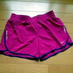 ランニングショートパンツ　NIKE　DRI-FITのサムネイル