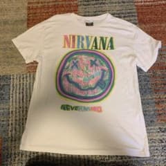 Bershka NIRVANA Tシャツ　nevermindのサムネイル