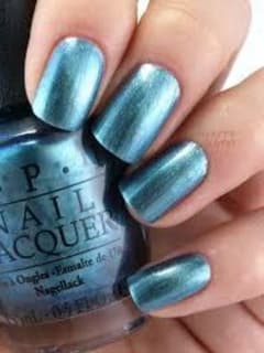 送料込み❤︎OPI H74 ディスカラーズメイキングウェイブス❤︎ 新品未開封のサムネイル