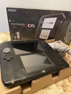 2/5まで7千円！ニンテンドー2DS クリアブラックのサムネイル
