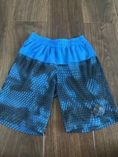 adidas キッズ　ハーフパンツのサムネイル