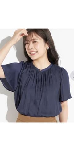 新品　AOKI  ≪Oggi5月号掲載≫ 接触冷感 割繊デザインブラウスのサムネイル