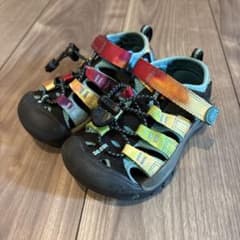 KEEN キッズ サンダル 15cm タイダイ柄のサムネイル