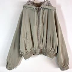 【美品】ZARA ショート丈　ナイロンジャケット ラバーフィニッシュフーデット