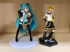 初音ミク 鏡音レン プライズ フィギュアのサムネイル