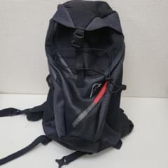 KUSHITANI　クシタニ　黒のバックパック レインカバー付のサムネイル