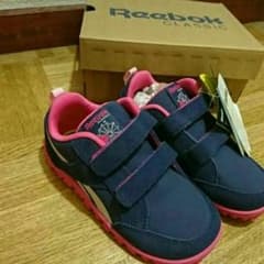 新品☆Reebokスニーカー15cmのサムネイル