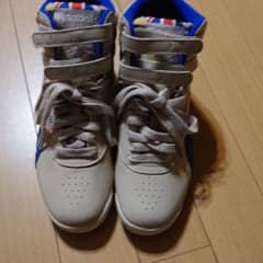 NIKE リーボック スニーカーのサムネイル