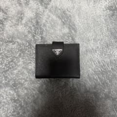あ*ー様 PRADA ブラック 三つ折り財布のサムネイル