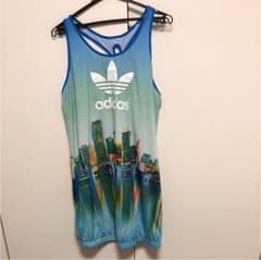 adidasワンピースのサムネイル