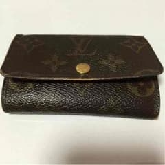 LOUIS VUITTONのサムネイル