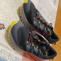 ニューバランス　フレッシュフォーム　トレイルモア　us10.5のサムネイル