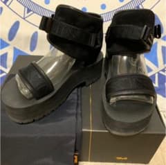 Teva(テバ)インディオジュエルサンダルのサムネイル