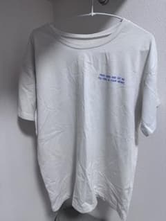 【最終値下げ】メッセージ入りホワイトTシャツのサムネイル